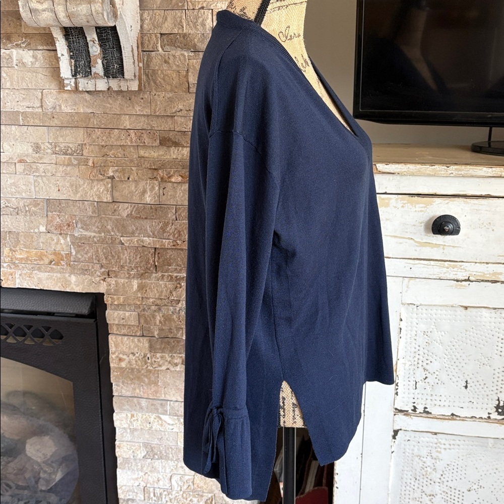 J. Crew 100% merino wool navy blue v-neckline flare sleeve hi lo sweater - Picture 8 of 16